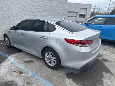 Used 2017 Kia Optima LX image 5