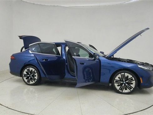 Used 2026 BMW 530i image 68