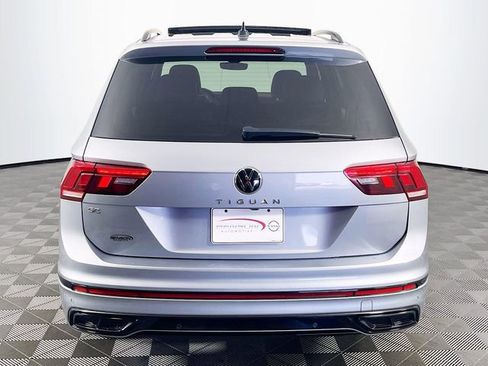 Used 2022 Volkswagen Tiguan SE R-Line FWD image 7