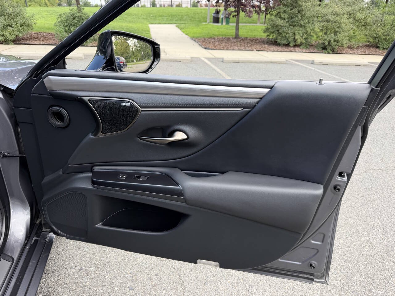 Used 2020 Lexus ES 350 F Sport w/ Accessory Package 2 FWD image 30