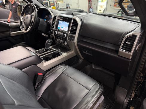 Used 2017 Ford F150 Lariat w/ Equipment Group 502A Luxury AWD/4WD image 23