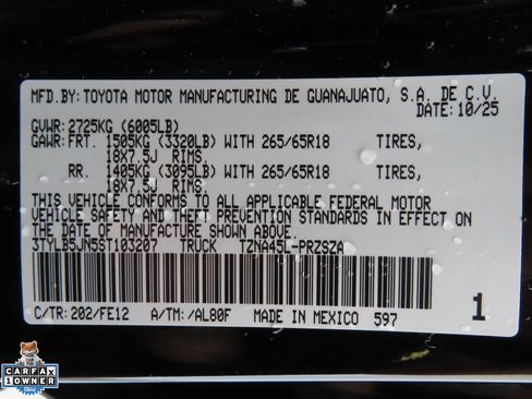 Used 2025 Toyota Tacoma TRD Sport AWD/4WD image 29
