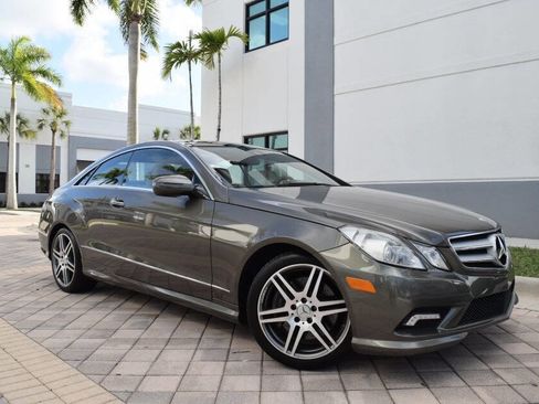 Used 2010 Mercedes-Benz E 550 Coupe image 1