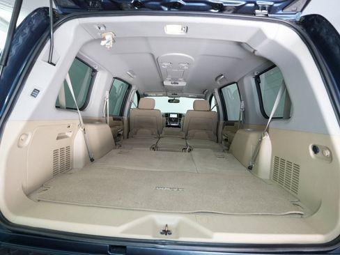 Used 2014 Nissan Armada SV image 11