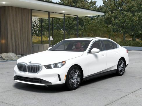 Used 2026 BMW 530i RWD image 1