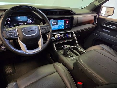 Used 2025 GMC Sierra 1500 Denali AWD/4WD image 14