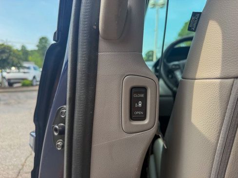 Used 2017 Honda Odyssey EX-L image 14
