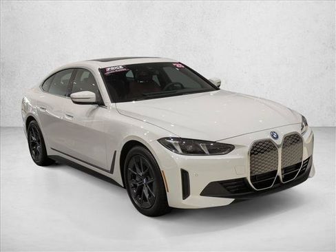 Used 2025 BMW i4 xDrive40i w/ M Sport Package AWD/4WD image 3