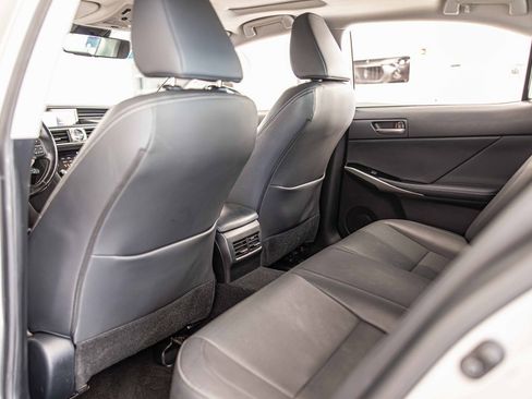 Used 2017 Lexus IS 300 AWD image 35