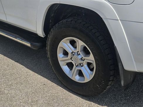 Used 2019 Toyota 4Runner SR5 Premium AWD/4WD image 9