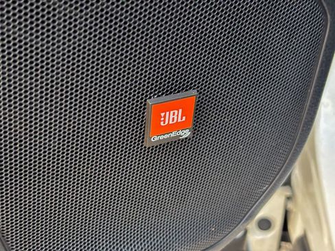 Used 2014 Toyota Highlander Limited image 16