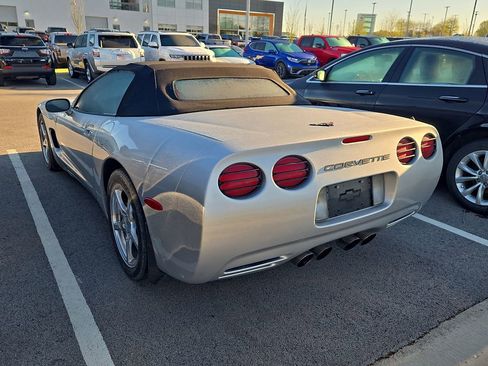 Used 2001 Chevrolet Corvette Convertible w/ Preferred Equipment Group2 image 2