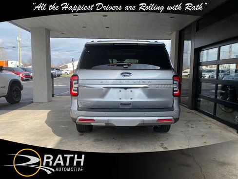 Used 2023 Ford Expedition Limited image 8