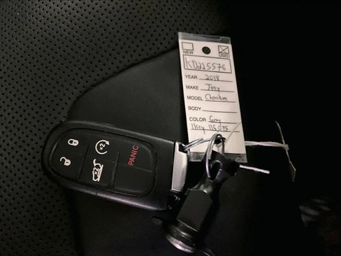 Used 2019 Jeep Cherokee Limited AWD/4WD image 14