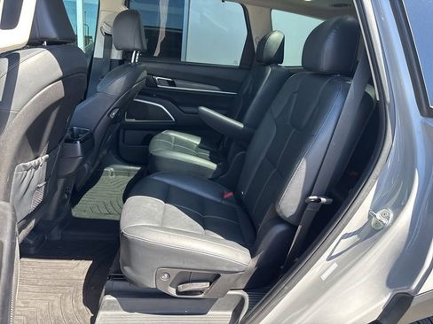 Certified 2022 Kia Telluride SX w/ Nightfall Edition Package AWD/4WD image 16