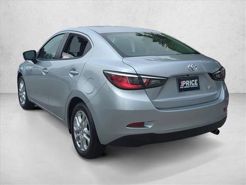 Used 2018 Toyota Yaris iA image 7