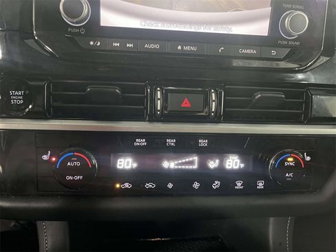 Certified 2025 Nissan Pathfinder SV image 18