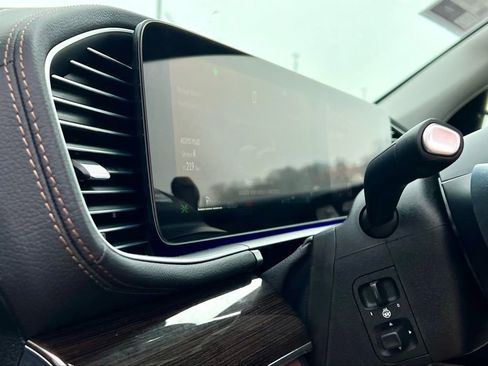 Certified 2026 Mercedes-Benz GLS 450 4MATIC image 15