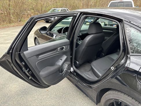 Used 2025 Honda Civic Sport image 27