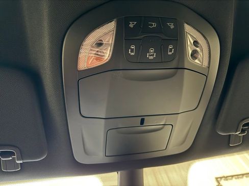 New 2026 Chrysler Pacifica Select FWD image 27