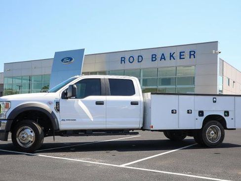 Certified 2021 Ford F550 2WD Crew Cab Super Duty image 3