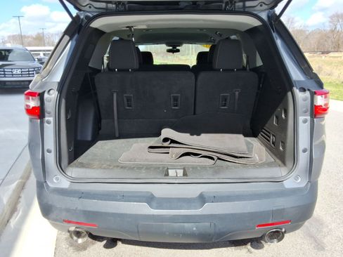 Used 2019 Chevrolet Traverse LS image 30