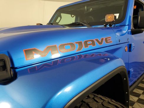 Used 2021 Jeep Gladiator Mojave AWD/4WD image 11