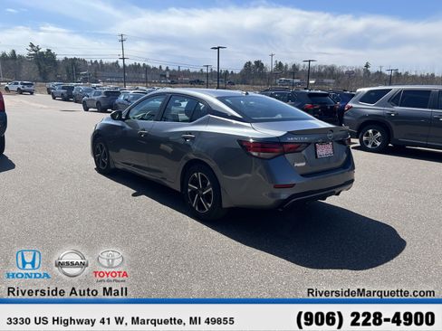 Used 2024 Nissan Sentra SV image 6