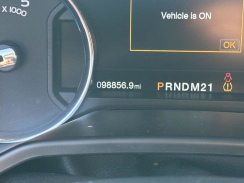 Used 2017 Ford F250 Lariat w/ Lariat Ultimate Package AWD/4WD image 13