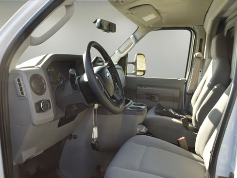 Used 2025 Ford E-350 and Econoline 350 Super Duty w/ Power Equipment Group RWD image 5