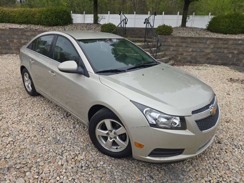Used 2014 Chevrolet Cruze LT FWD image 25