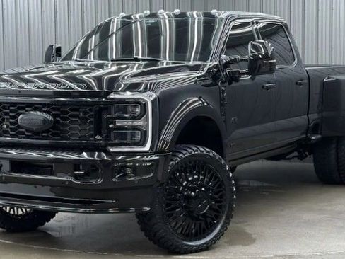 Used 2026 Ford F450 Platinum AWD/4WD image 1