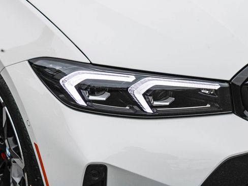 New 2026 BMW 330i Sedan w/ M Sport Package RWD image 7