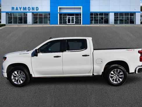 Certified 2024 Chevrolet Silverado 1500 Custom image 7