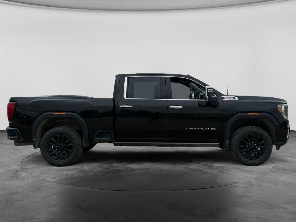 Used 2022 GMC Sierra 2500 Denali w/ Denali Black Diamond Edition AWD/4WD image 11