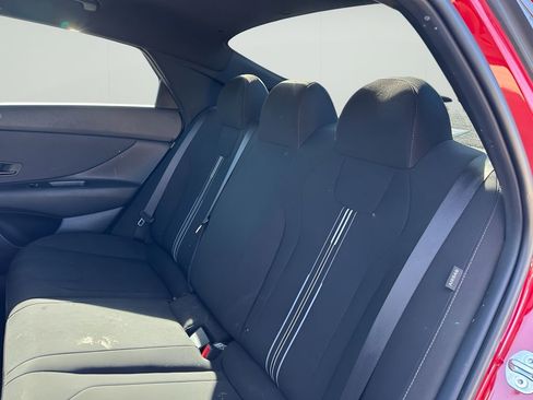 Used 2025 Hyundai Elantra Sport image 25