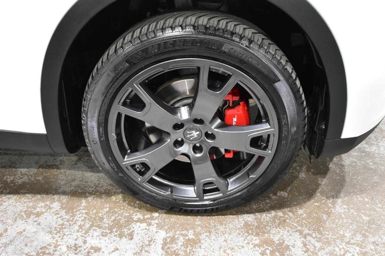 Used 2018 Maserati Levante AWD/4WD image 62
