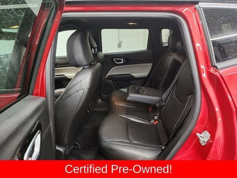Certified 2025 Jeep Compass Limited image 30