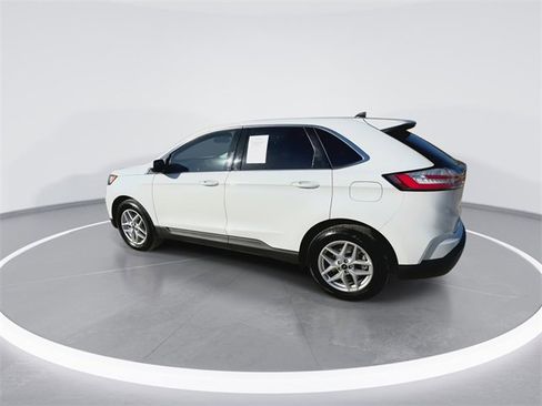 Certified 2023 Ford Edge SEL image 8