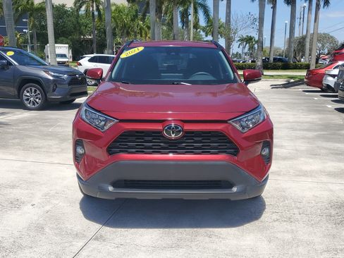 Used 2021 Toyota RAV4 XLE FWD image 8