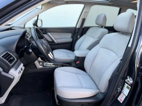 Used 2017 Subaru Forester 2.5i Premium AWD/4WD image 20