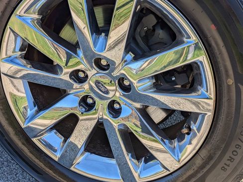 Used 2013 Ford Edge SEL image 36