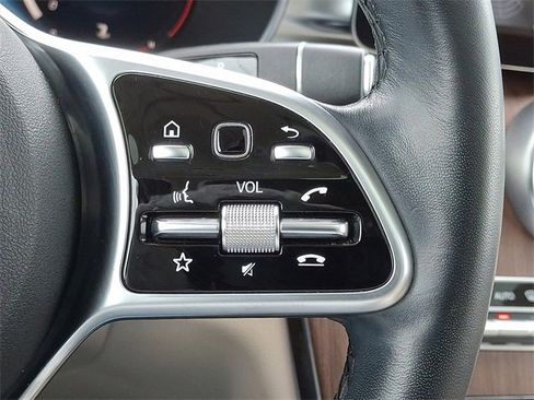 Certified 2022 Mercedes-Benz GLC 300 4MATIC image 23