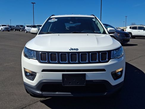 Used 2019 Jeep Compass Latitude w/ Cold Weather Group image 2