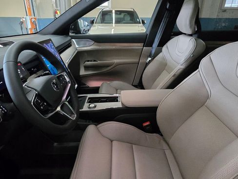 New 2026 Volvo EX90 Ultra image 21