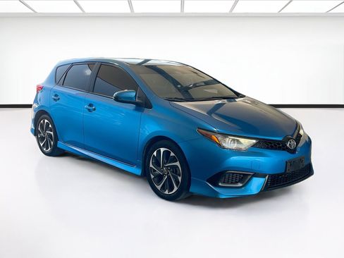 Used 2017 Toyota Corolla iM w/ All-Weather Mat Package FWD image 3