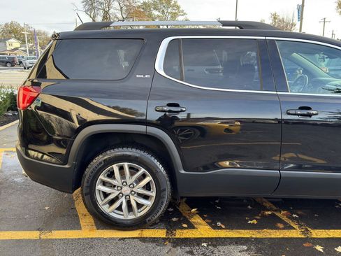 Used 2017 GMC Acadia SLE image 11