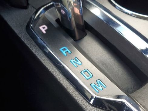 Used 2017 Chevrolet Equinox LT image 31