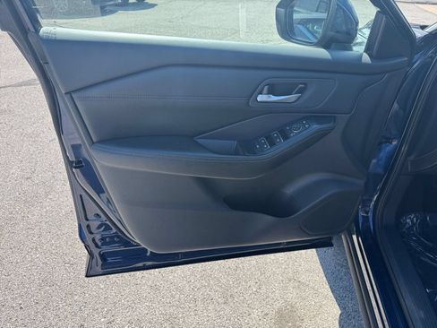 Used 2026 Nissan Rogue SL FWD image 18