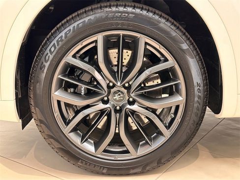 Used 2024 Maserati Levante GT Ultima image 14